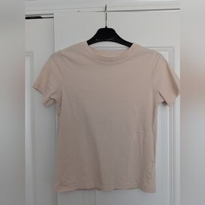 H&M Boys Beige Short Sleeve Tee Size 6-7 Years